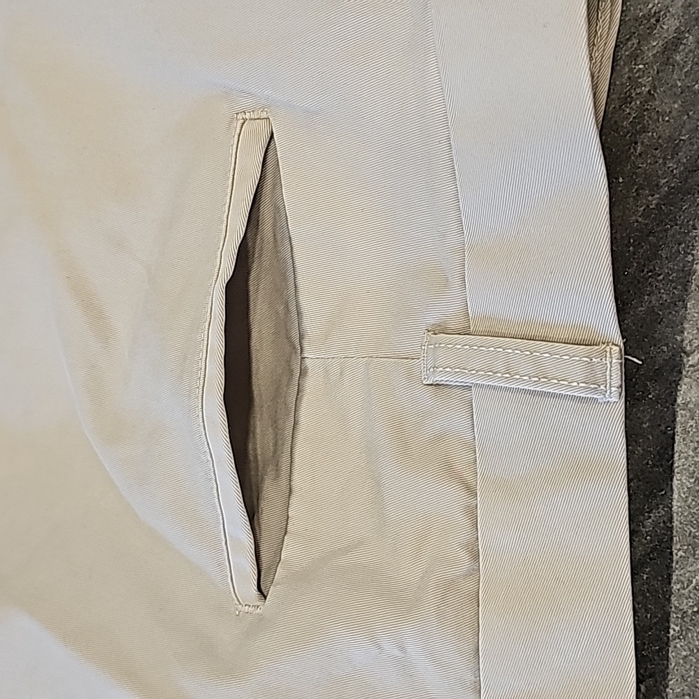 Izod 38x30 Sand Chinos With Pockets Casual Comfort Coastal Beach Fun - Picture 6 of 7